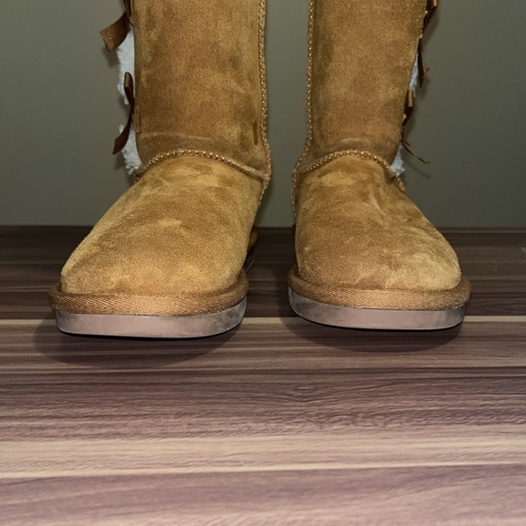UGG Koolaburra tan bow boots - Picture 9 of 14
